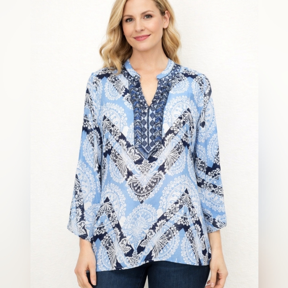 Peck & Peck Women's Blouse Size M Blue White Paisley Tunic Top Boho Embroidered